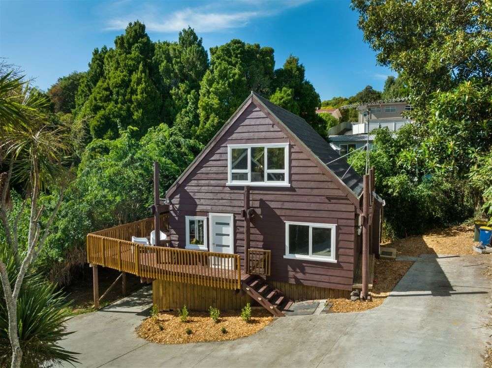 Home on Utting Street in Birkdale, North Shore