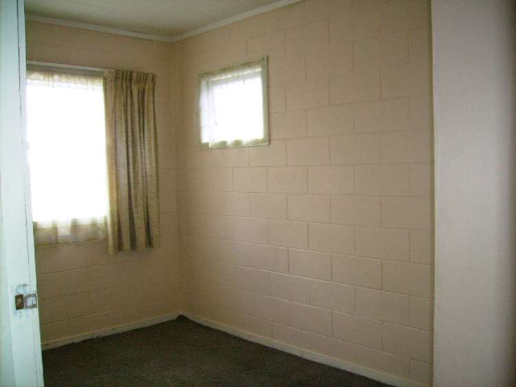 2/9 Paris Place Birkenhead_5