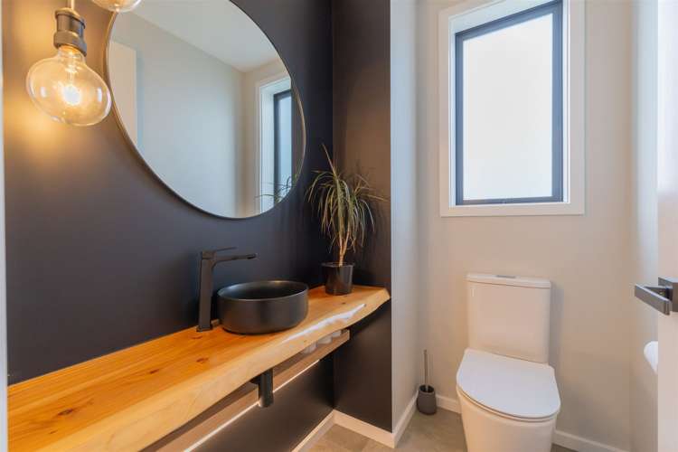 6 Ralph Moir Drive Te Anau_17