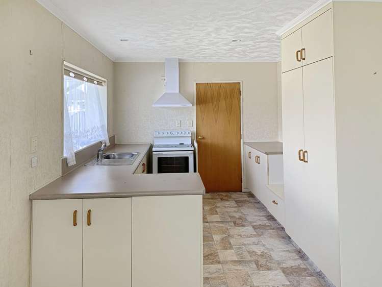 81 Winchester Street 10516_1