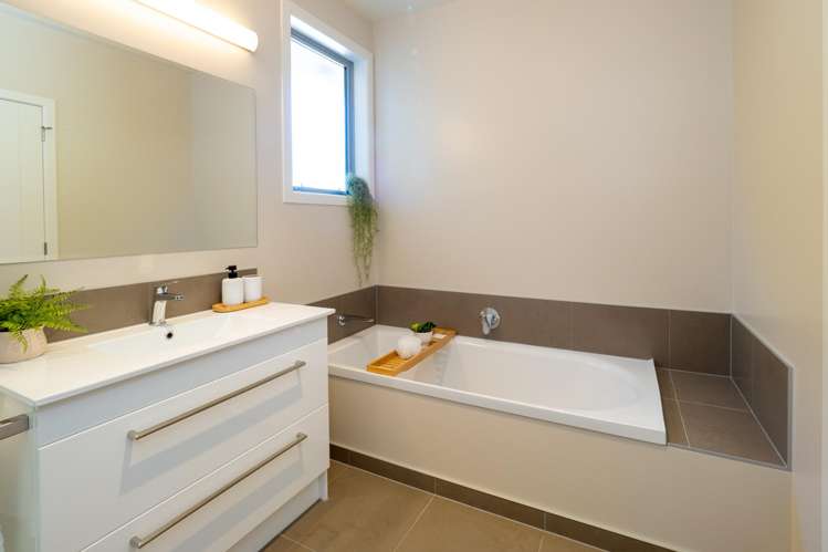 1 Beauvais Place Allenton_12