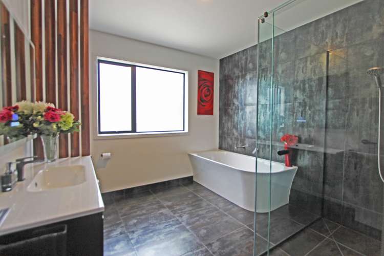 5 Maunganamu Drive Wharewaka_16