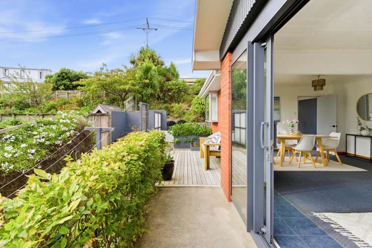 42 Cliffs Road St Clair_9