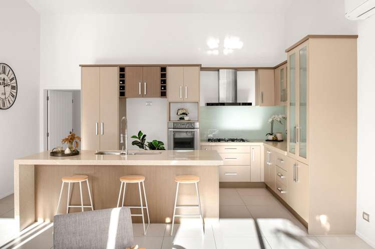 106 Saint James Drive Huntington_6