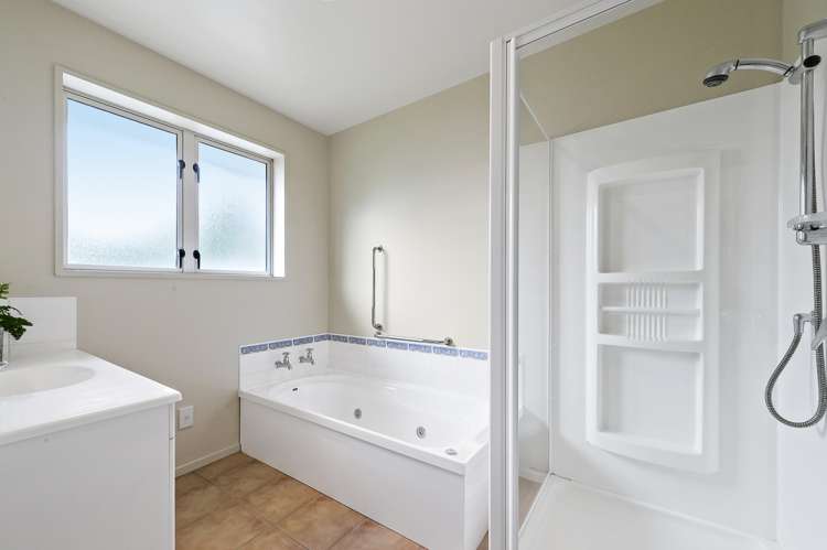 4 Devon Crescent Darfield_13