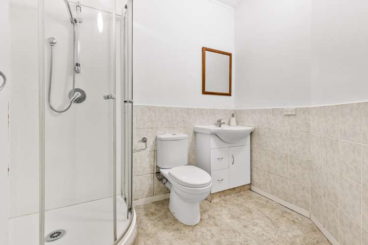 10 Beauchamp Drive Massey_18