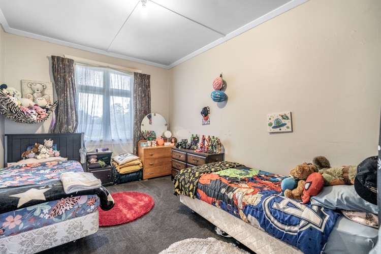 255 Pomona Street Strathern_11