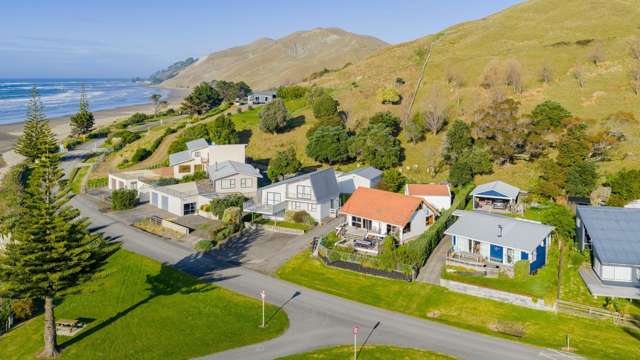Beachfront at popular Pourerere