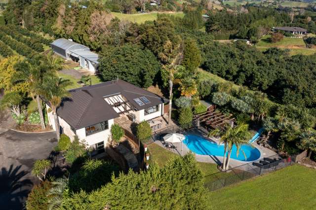 Stunning lifestyle with income | Bring all offers!