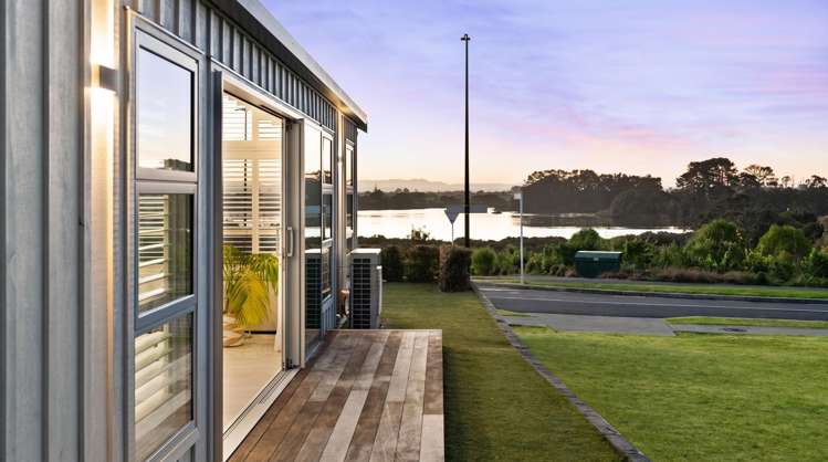 24 Orawahi Road Glenbrook Beach_12