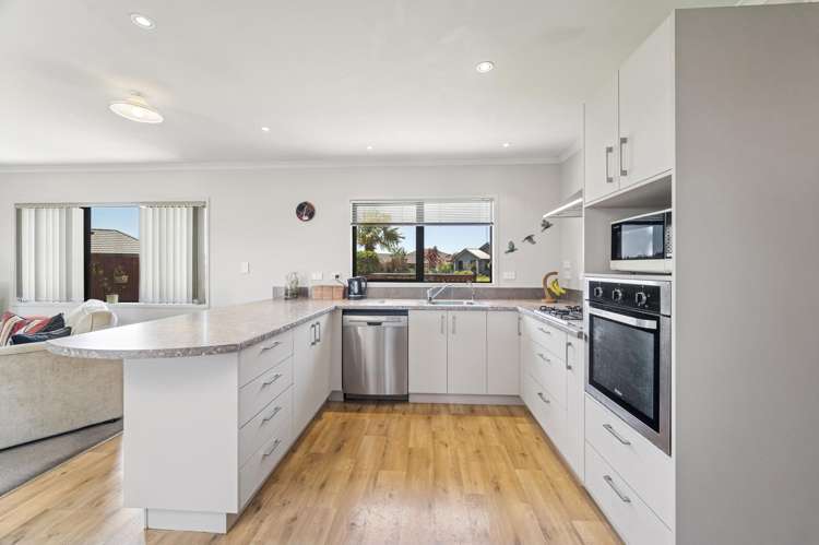 67 Carroll Place Owhata_2