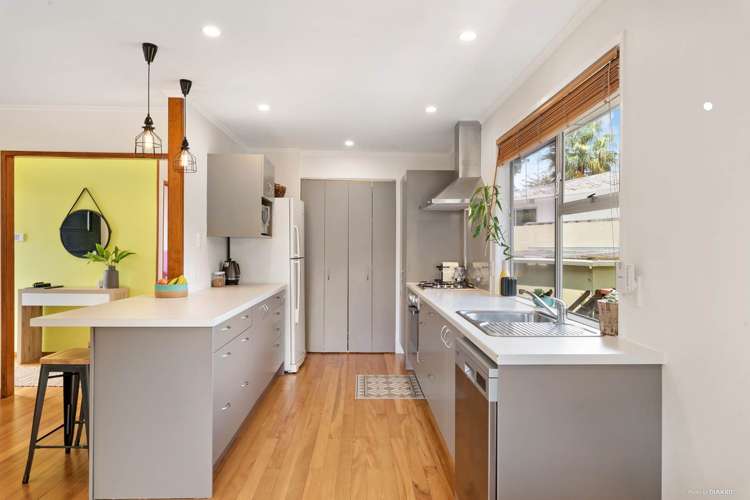 29 Flaxdale Street Birkdale_5