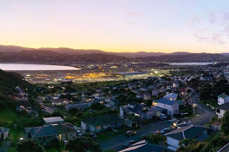 18a Birkhall Grove Strathmore Park_16