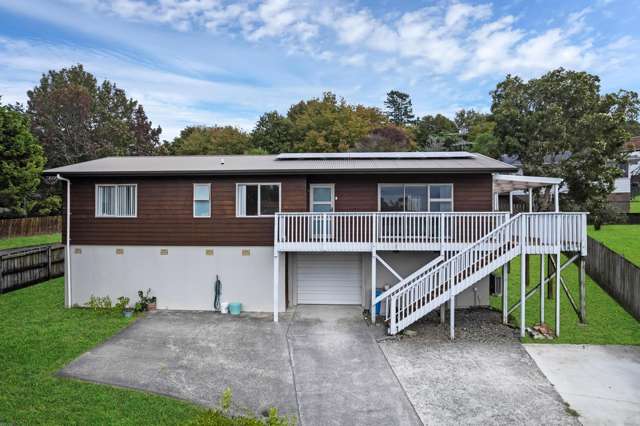 Stylish Freehold Living with Master Ensuite