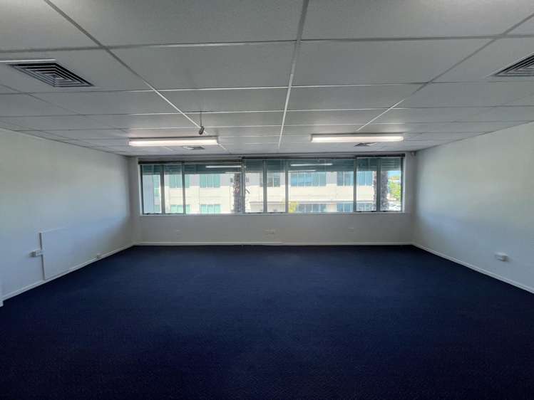 A/4 Te Kea Place Albany_12