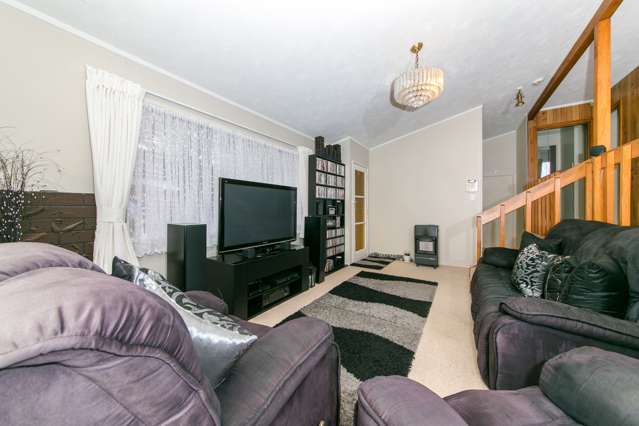 98 Kemp Road Massey_3