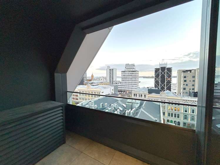 902/10 Commerce Street City Centre_13