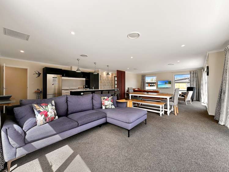 16 Rhoboro Road Twizel_10