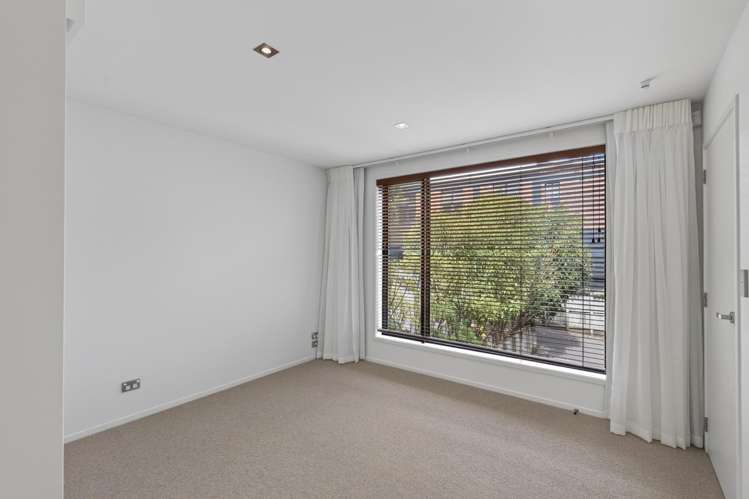 2/66 Powderham Street City Centre_12