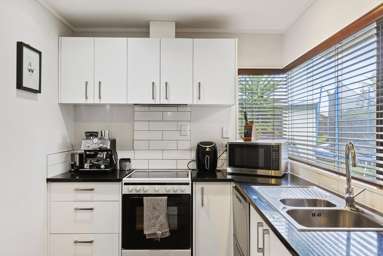 7 Robina Court_2