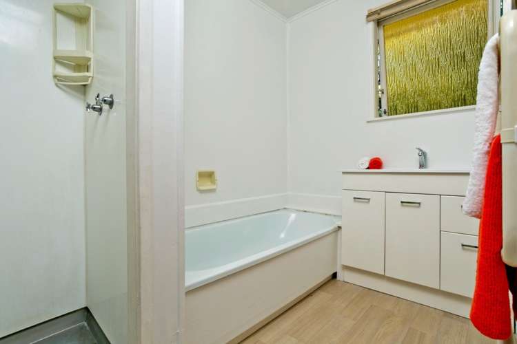 7 Tahu Crescent Sunnynook_12