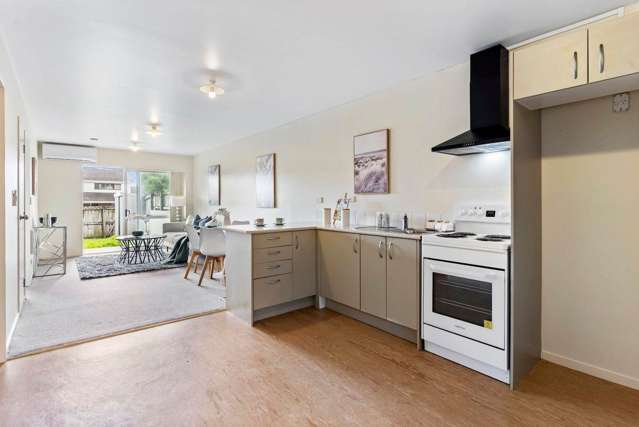 1/242 Great North Road Henderson_1