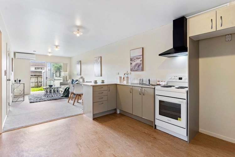 1/242 Great North Road Henderson_1
