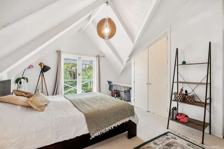 653 East Coast Road Browns Bay_13