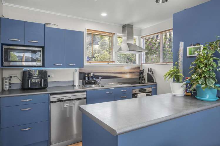 7 Gainsborough Grove Belmont_8