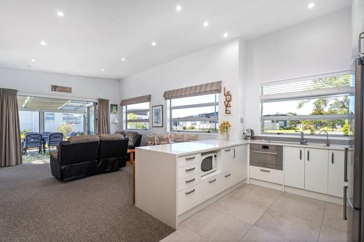 2 Dorsal Close, Marlin Waters Whitianga_10