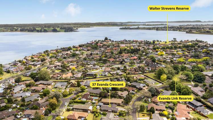 37 Evanda Crescent Conifer Grove_19