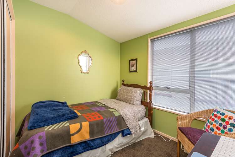 17 Momorangi Crescent Redwood_5