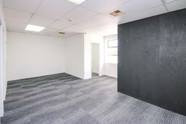 2/1/55 Barrys Point Road Takapuna_3