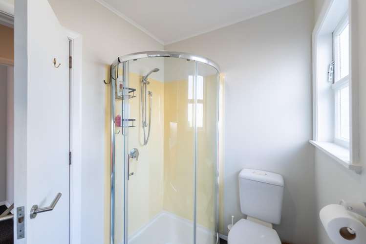 5A Gloucester Street Silverstream_11