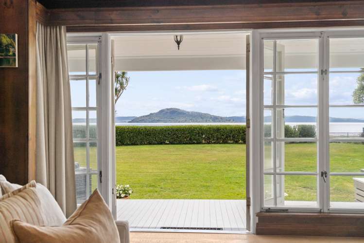 6 Cooper Avenue Holdens Bay_13