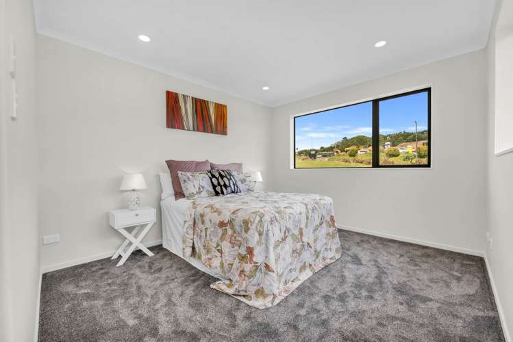 24 Ballyalton Crescent Flat Bush_17