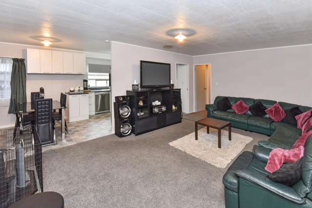 2/8 Celmisia Place Manurewa_3