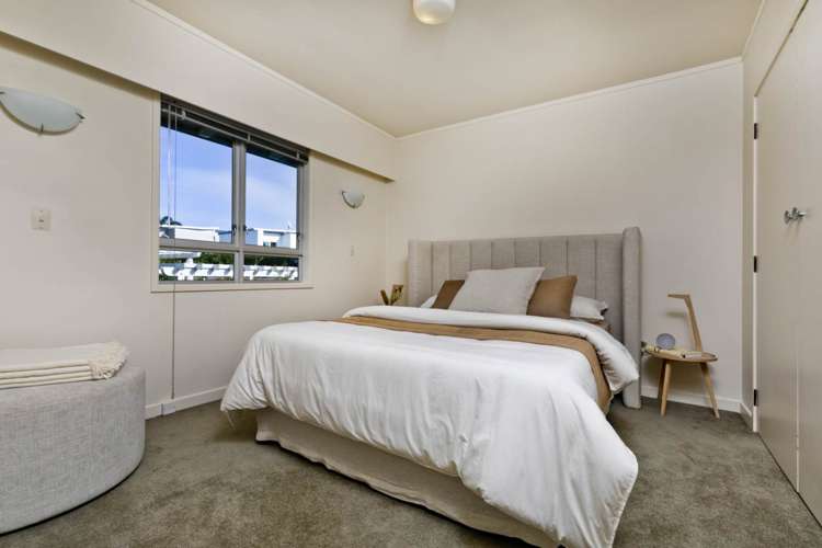 3/276 Hurstmere Road Takapuna_17