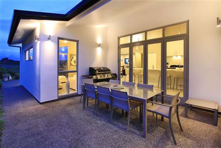 78 Te Puia Drive Aotea_5