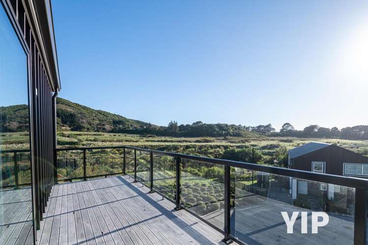36 Hokioi Drive Kenepuru_16