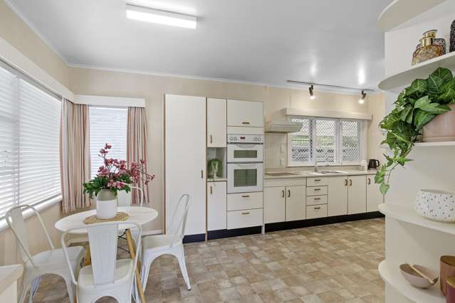 214 Waddington Drive Naenae_2