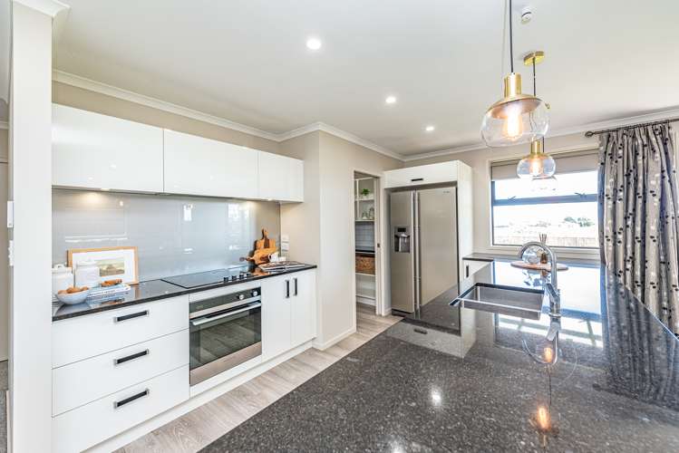 39 Magnolia Crescent Tawhero_5