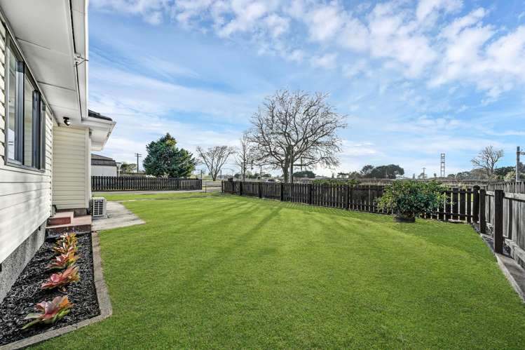 29 Railway Street West Papakura_16