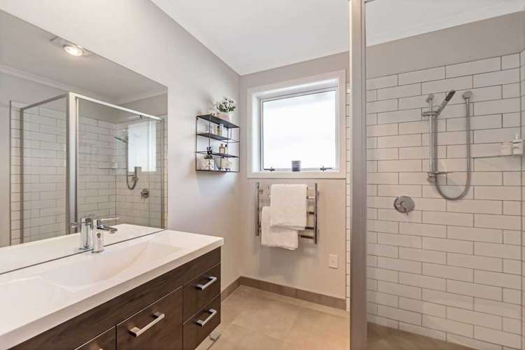 5 Resolution Drive Gulf Harbour_12