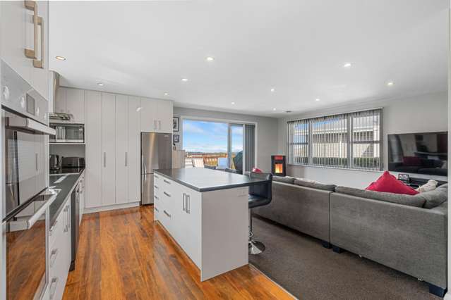 22 Stephen Street Halfway Bush_4