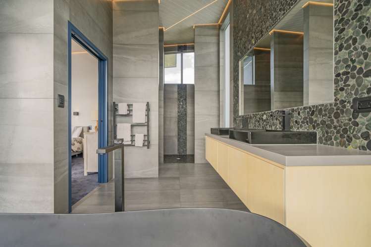 198 Pacific Ocean Slipper Island (Whakahau)_10