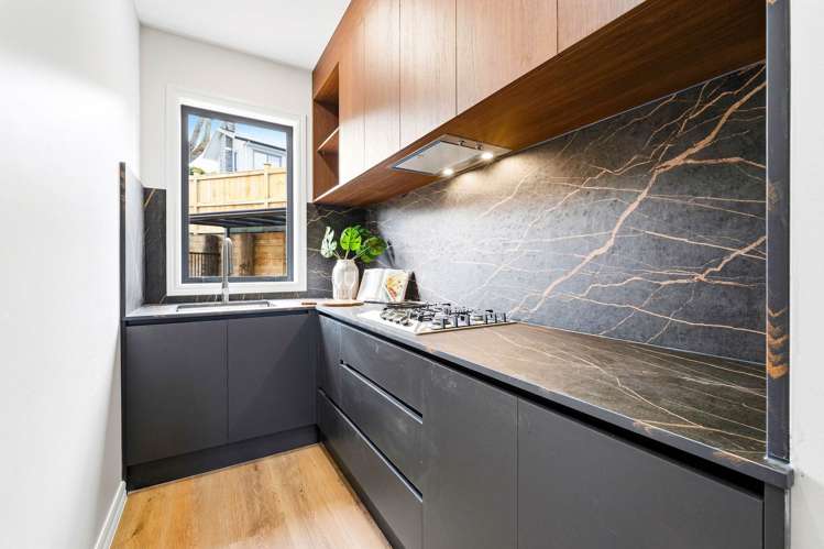 2 Antler Lane Greenhithe_19