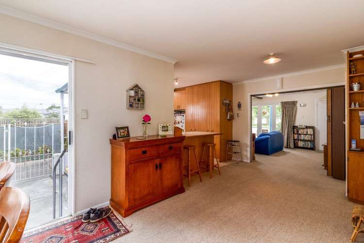 42 Cresswell Avenue Burwood_4