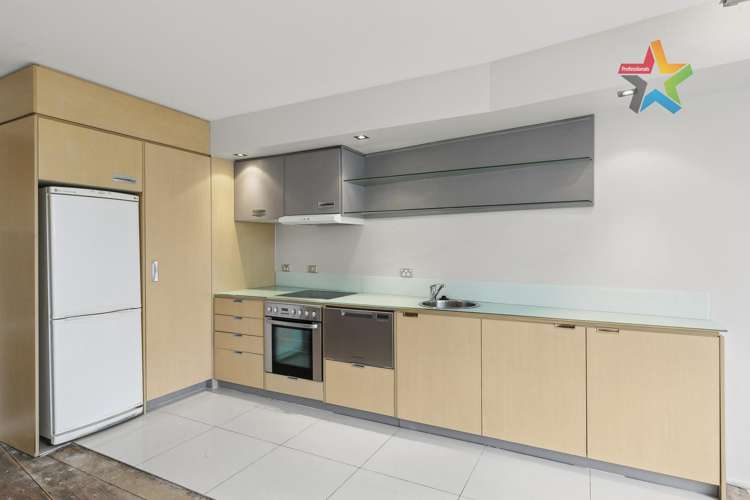 87/72 Tory Street_5