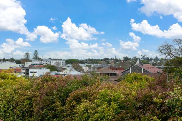 2/16 Walter Macdonald Street Howick_4